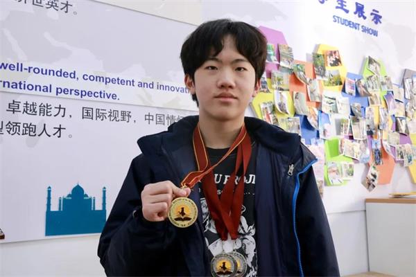 江苏省震泽中学国际部学子在世界学者杯线上区域赛中取得佳绩！