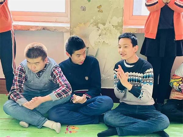 兰州碧桂园学校第三届爱心义卖活动