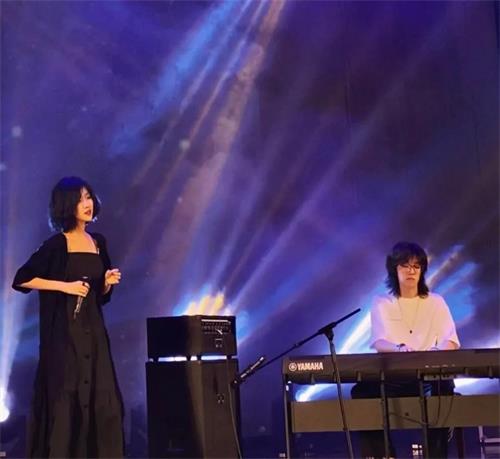 这是一篇有声音的文章，请听北京王府学校这四位早申学子的音乐故事……