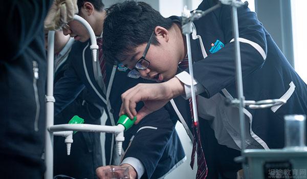 上海华二紫竹国际学院 ：上海华二紫竹国际学院三大国际赛事喜报！