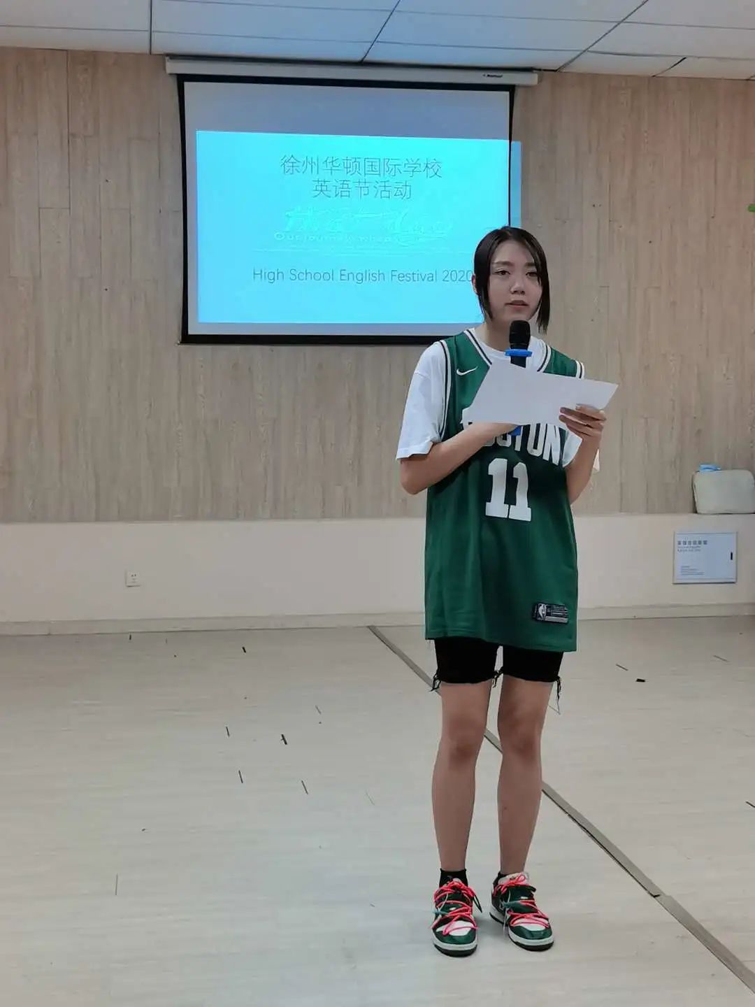 国际高中|秀出自我 Show Your English、 Show Yourself - 徐州华顿国际学校