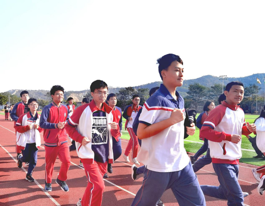 2021,一起犇跑 ——碧桂园十里银滩学校国际高中学子的牛年第一跑 - 广东碧桂园学校十里银滩分校