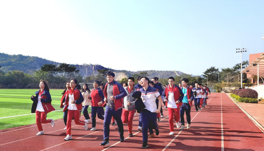 图片 5.png 2021,一起犇跑 ——碧桂园十里银滩学校国际高中学子的牛年第一跑 - 广东碧桂园学校十里银滩分校