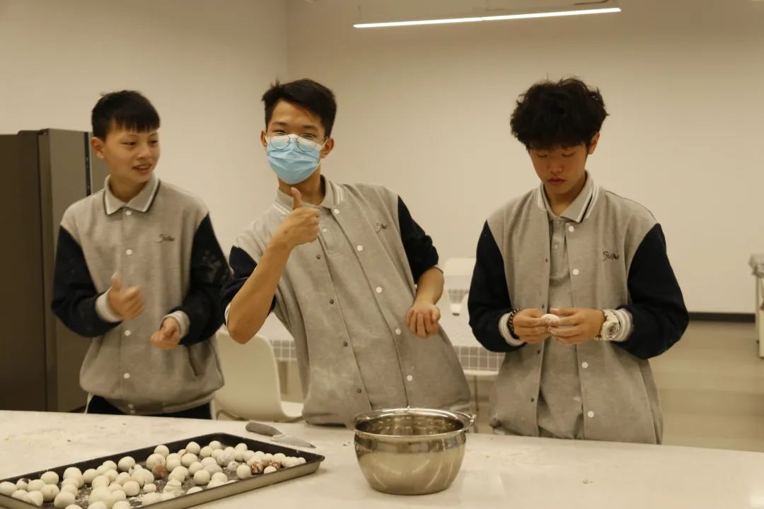 庆祝元宵丨弘扬优秀传统文化，辰美学子包汤圆秀创意 - 辰美国际艺术