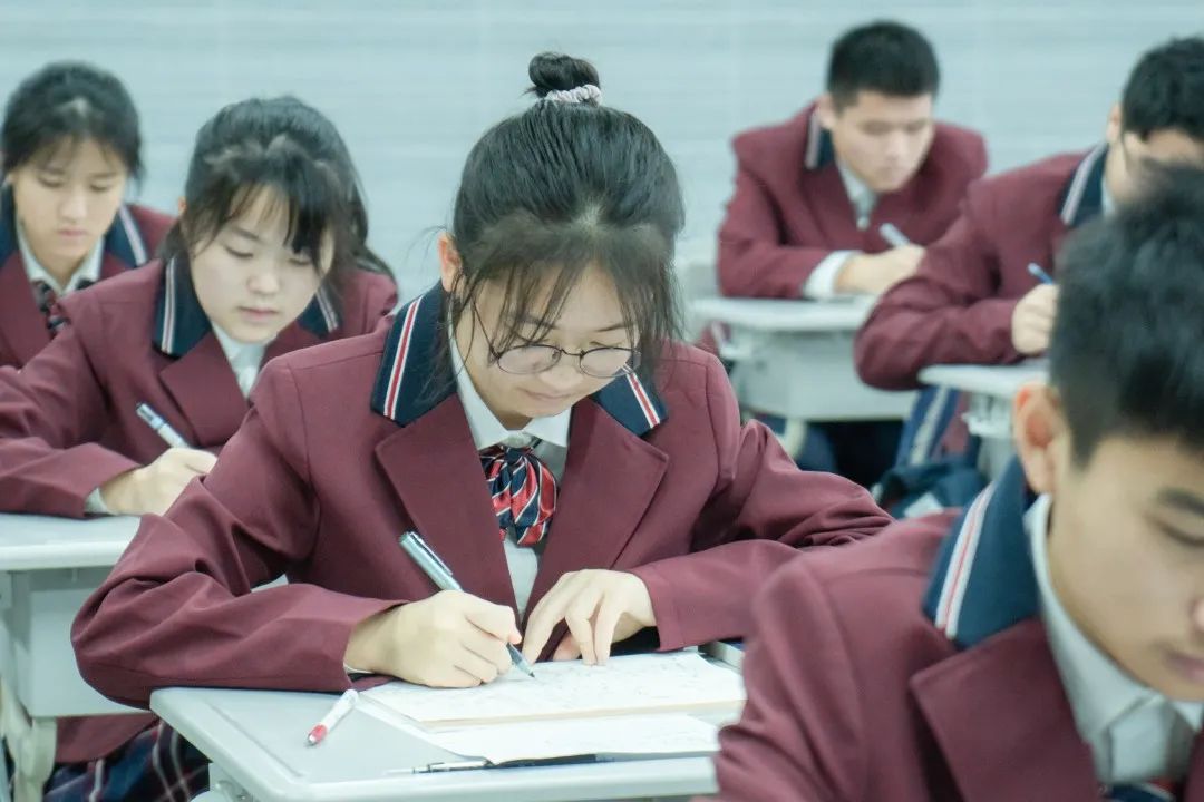 她力量,了不起! - 惠州培文
