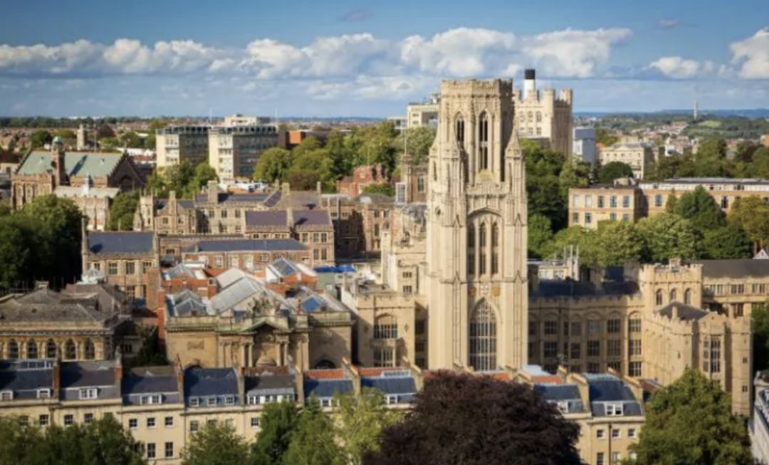 布里斯托.png (留学咨询)英国TOP20大学学费排名! - 东外国际