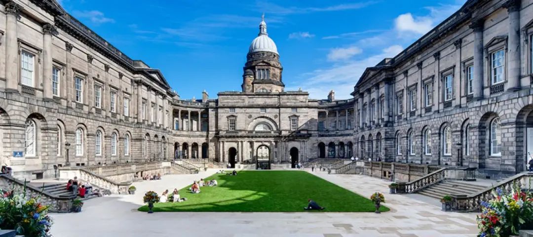 (留学咨询)难进的英国大学TOP10！ - 东外国际