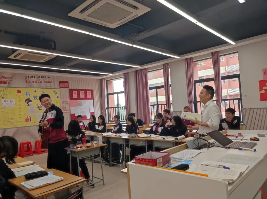 (校园动态)师生精彩演绎 春日好戏连台 - 北外附校三水外国语学校