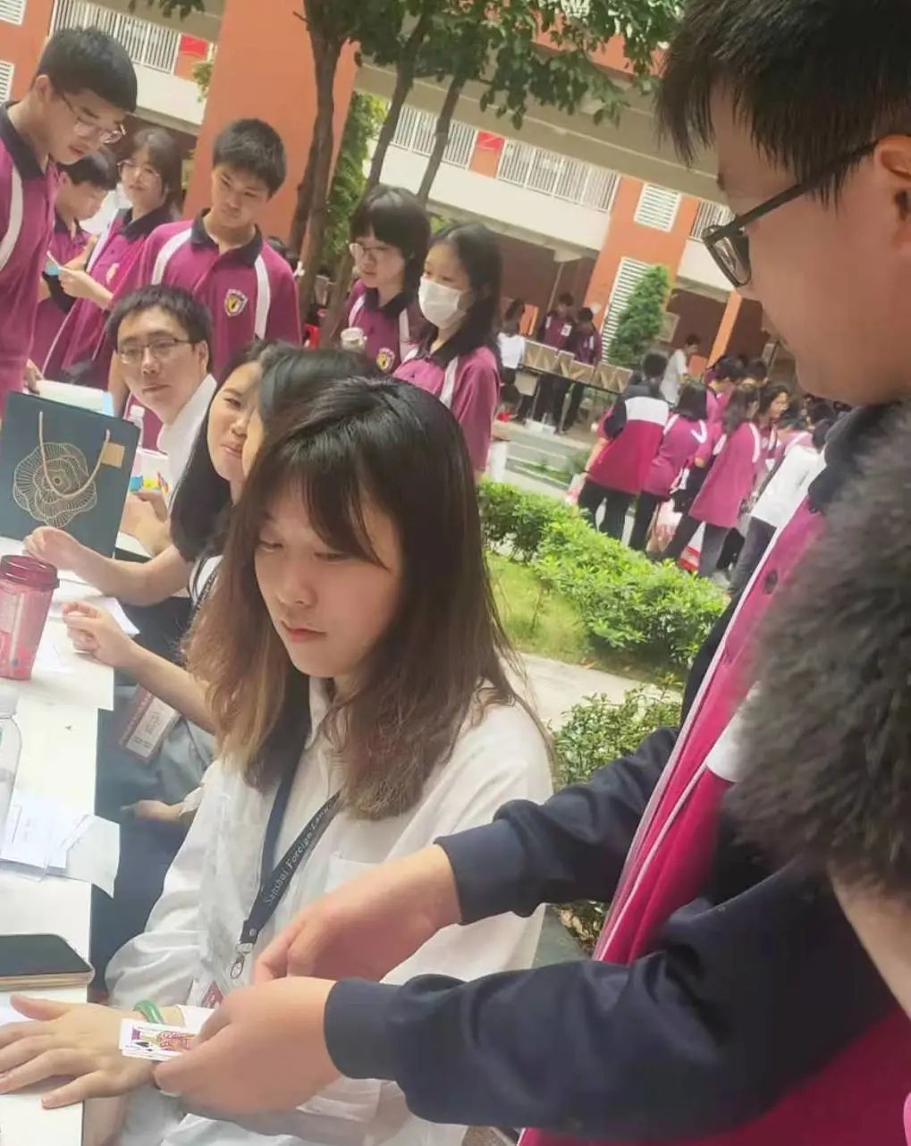 (校园动态)探索数学奥秘 品味数学魅力 - 北外附校三水外国语学校
