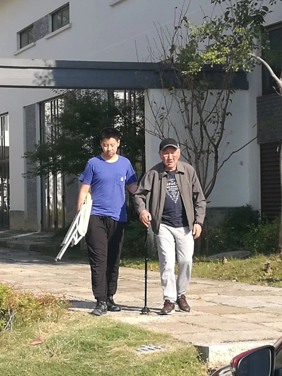 国际高中学生系列报道[一]优雅的李千寻 聪慧的王梓宇