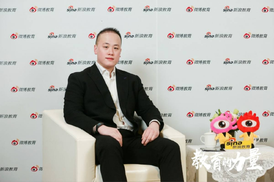 美高学校方伟德 - 培养向世界讲好中国故事的新时代人才