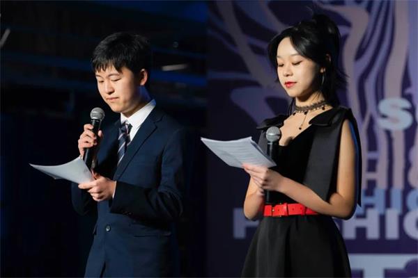 深圳国际交流学院秀场之夜| 青春·灵感·时尚