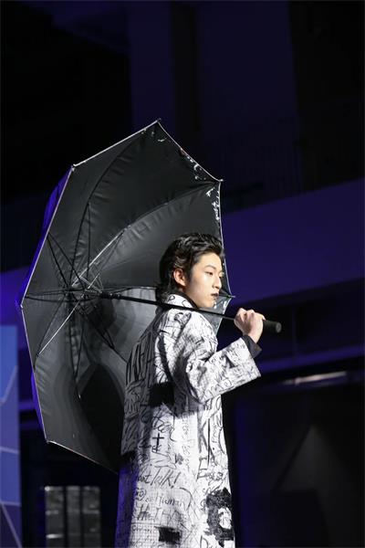 深圳国际交流学院秀场之夜| 青春·灵感·时尚