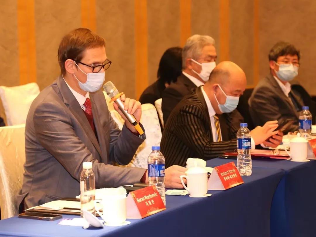 Robert校长受邀参加2022年在苏外籍人士迎新春座谈会