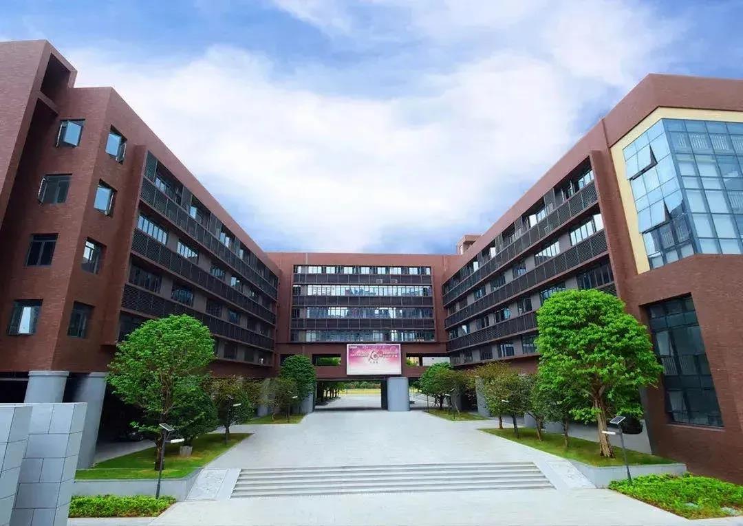 2022年华侨生联考报名开始!华侨生联考对比香港DSE哪个好考?