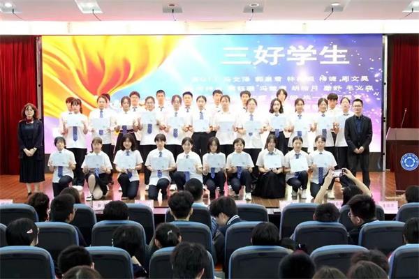 南京雨花台中学国际高中学生如愿收获帝国理工设计工程录取的汤妙言：真正实现兴趣和专业完美结合