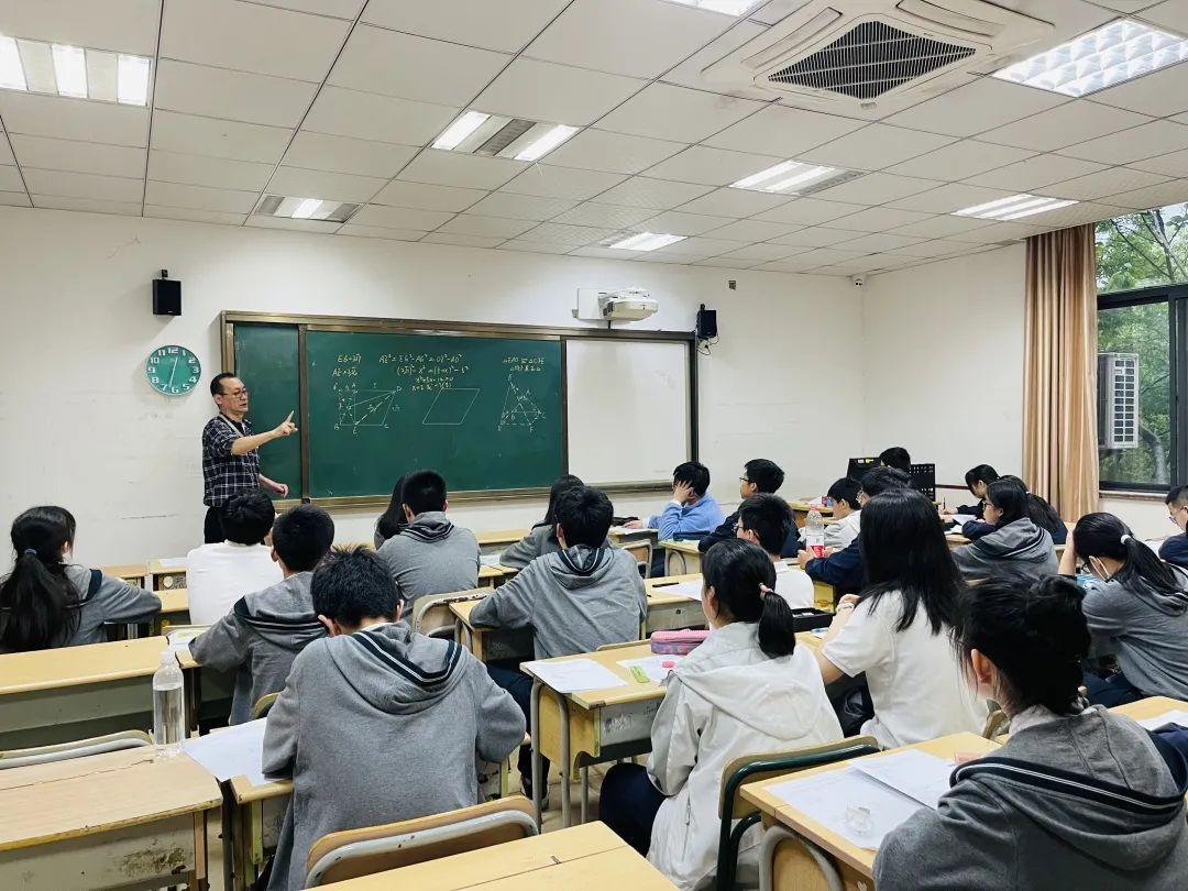 英特外国语学校因材施教，解开每一个孩子的成长密码                