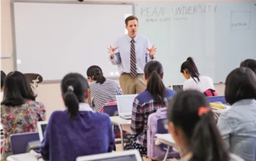 为什么国际学校外教老师频繁更换?                
