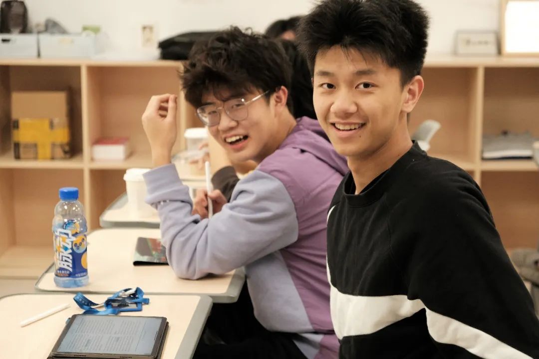 青春是什么?问在五四青年节这一天 - CWA世华学校