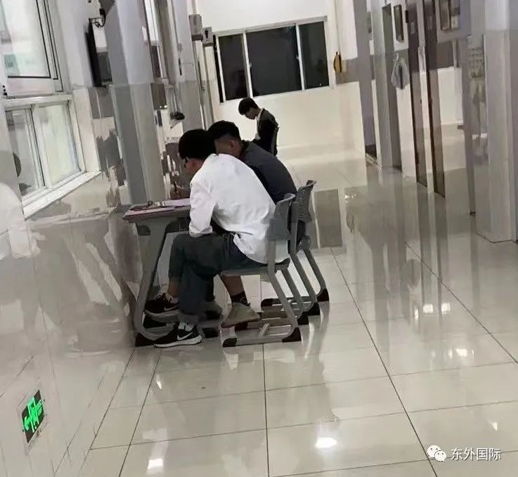 东外国际 | 学习风气如此“内卷”! - 东外国际