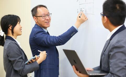 青苗国际学校海淀区校区教学上与公立学校有什么区别? _ 青苗国际双语学校