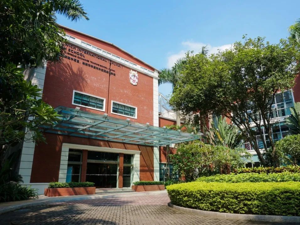珠海德威国际高中首个奖学金项目发布，高达100%学费减免！                
