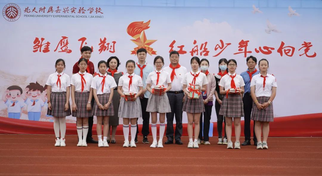 关爱伴童心，温暖迎“六一”——经开区党工委领导蔡亚明一行莅临我校开展儿童节慰问活动                
