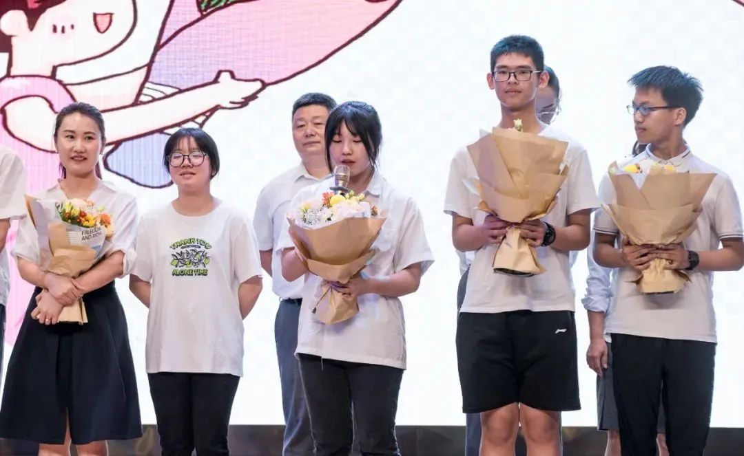 毕业季| 我们和初中说再见，却不跟青春道别 - 湖州帕丁顿双语学校