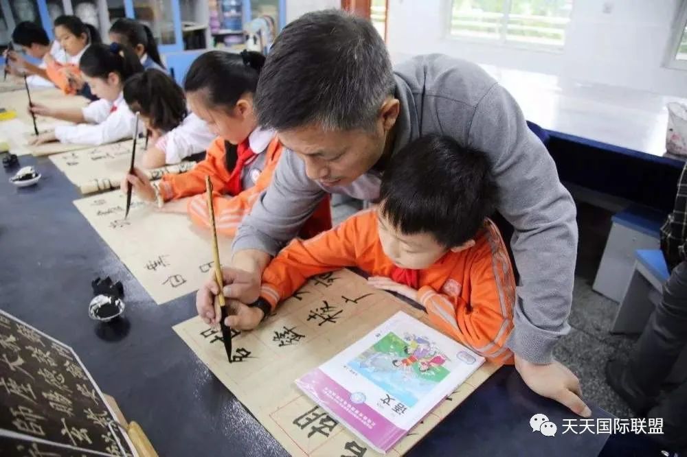 教育部官宣，“语数英”将变成“语数体”？三大主科或发生变革
