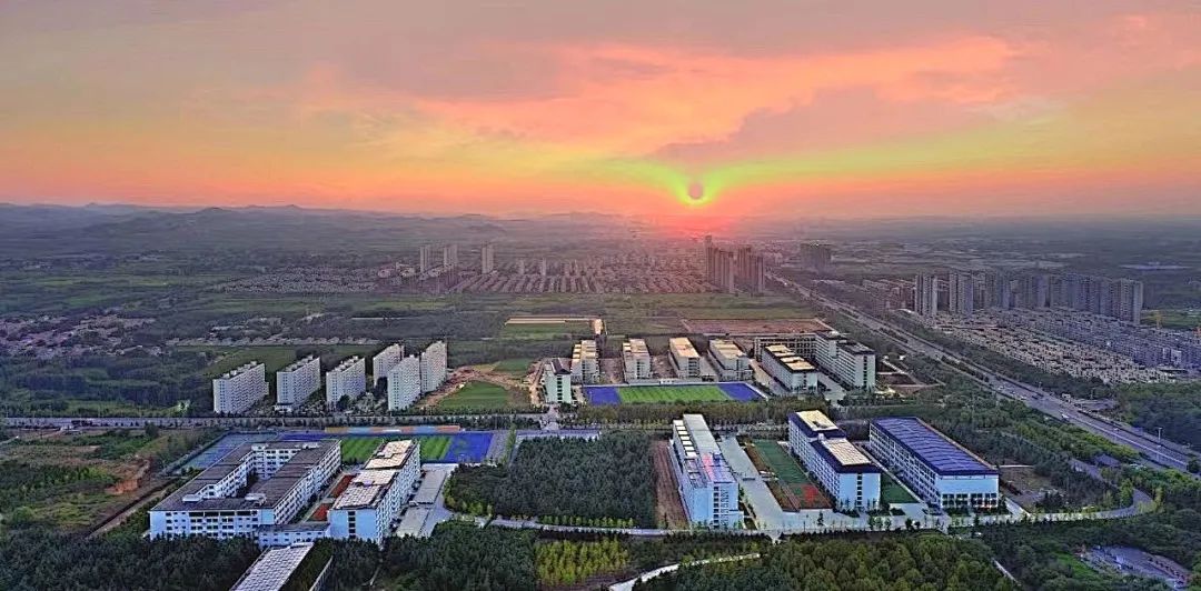2022年章丘双语学校高中部招生简章介绍