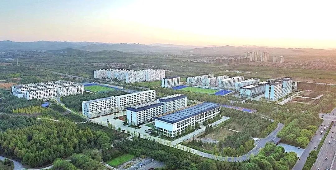 2022年章丘双语学校高中部招生简章介绍