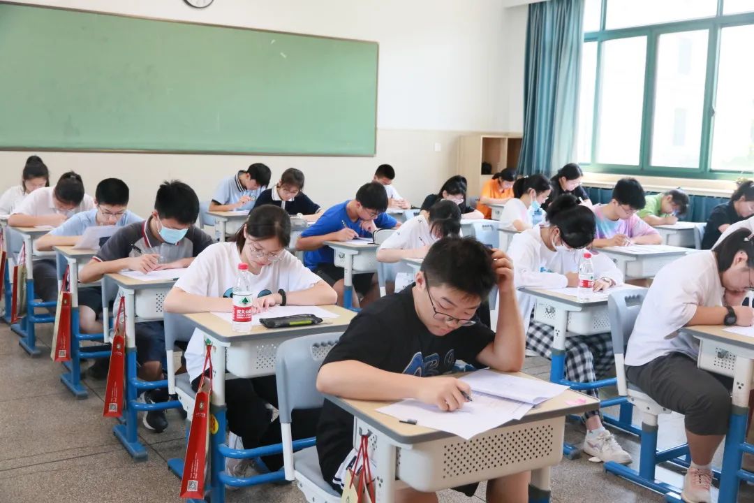 从东方起步 进理想大学——杭州东方中学2022级高一新生报到及家长会圆满结束                