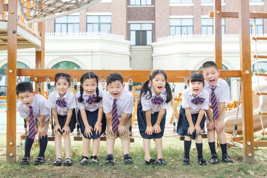 苏州湾外国语学校2022届幼儿园毕业纪念册                