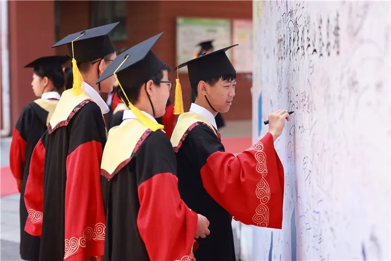  北京市21世纪国际学校小学毕业典礼精彩回顾                