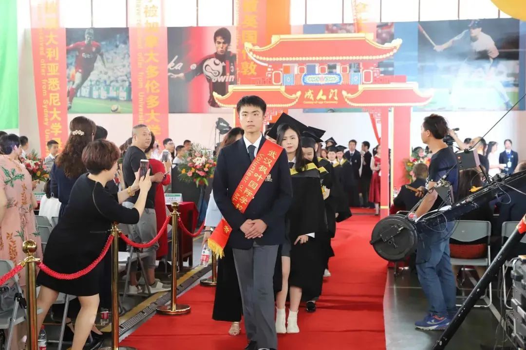 潍坊枫叶学校：英语弱项也能被世界前十学校录取                