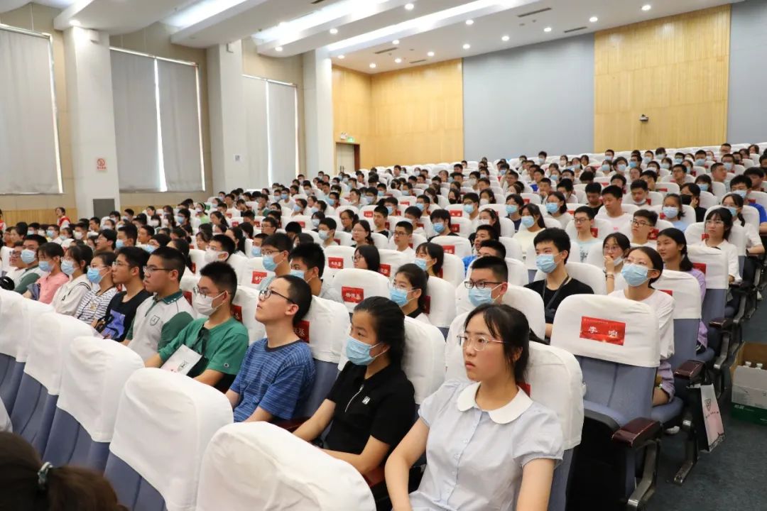 南京师大附中江宁分校举行2022级高一年级新生入学典礼                