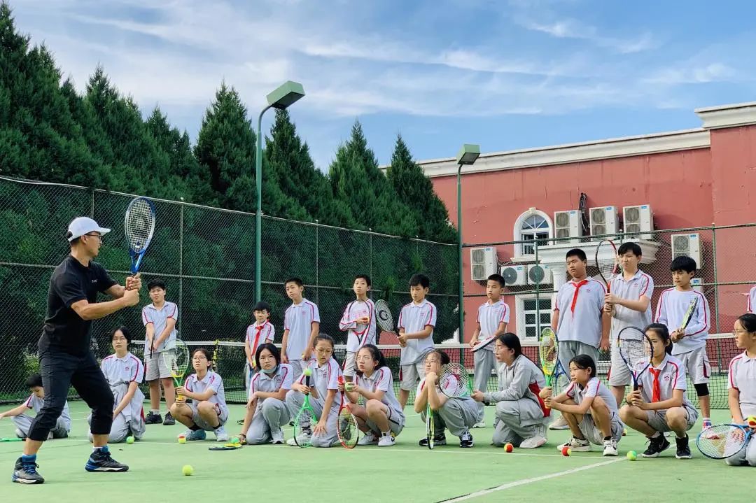 北京爱迪国际学校小学毕业典礼                