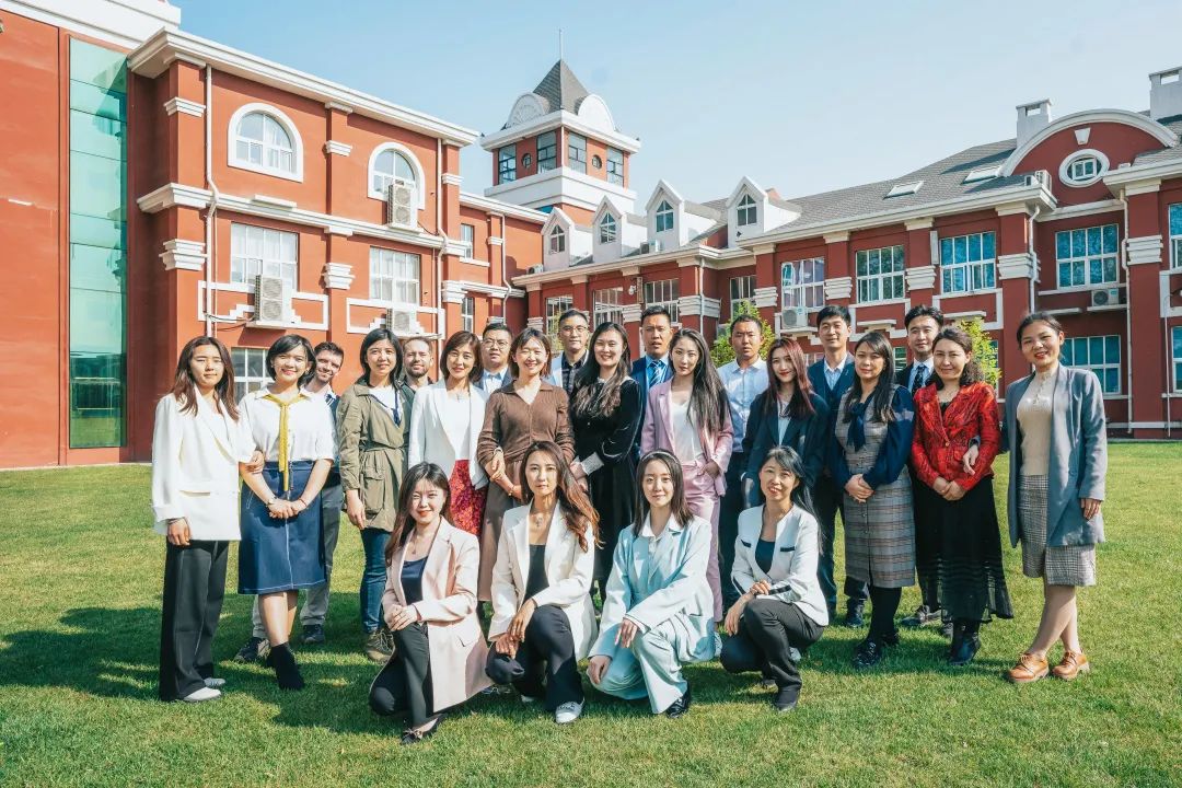 北京爱迪国际学校小学毕业典礼                