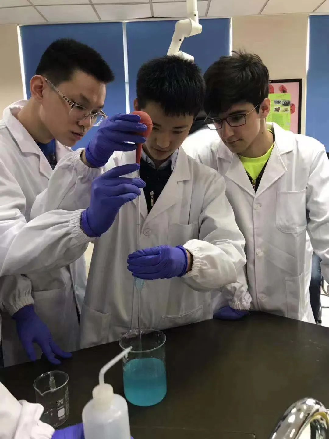 从美高走向世界的那些孩子身上,我看到了成为学霸的秘诀! 上海美高学校学生成为学霸秘籍