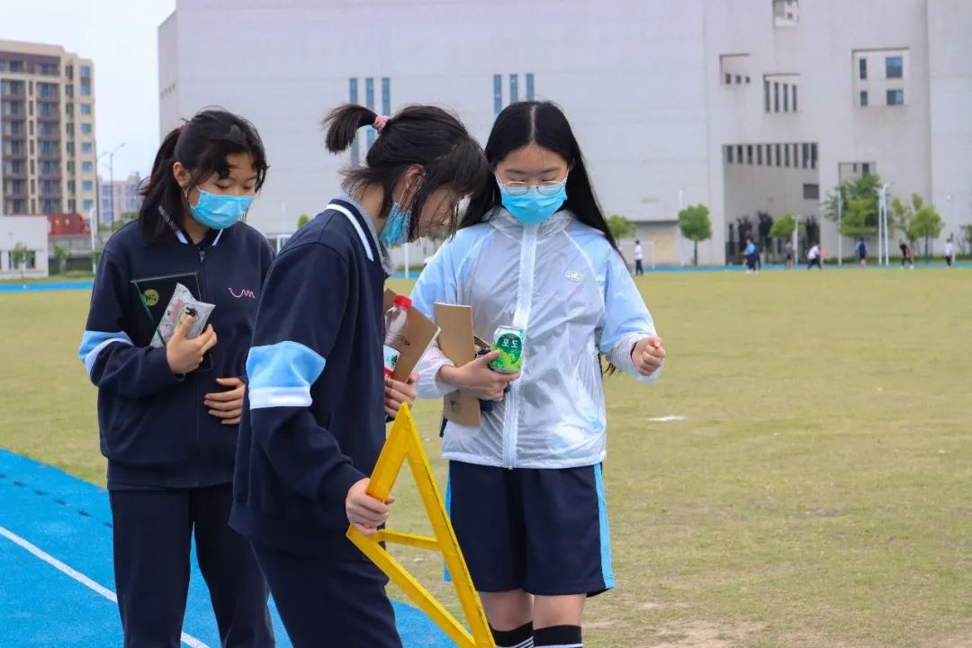 世华学校学子讲述自己的故事                
