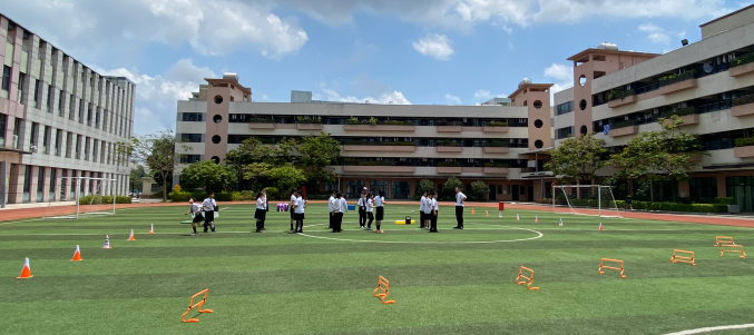 深圳枫叶学校学生学习障碍跑                