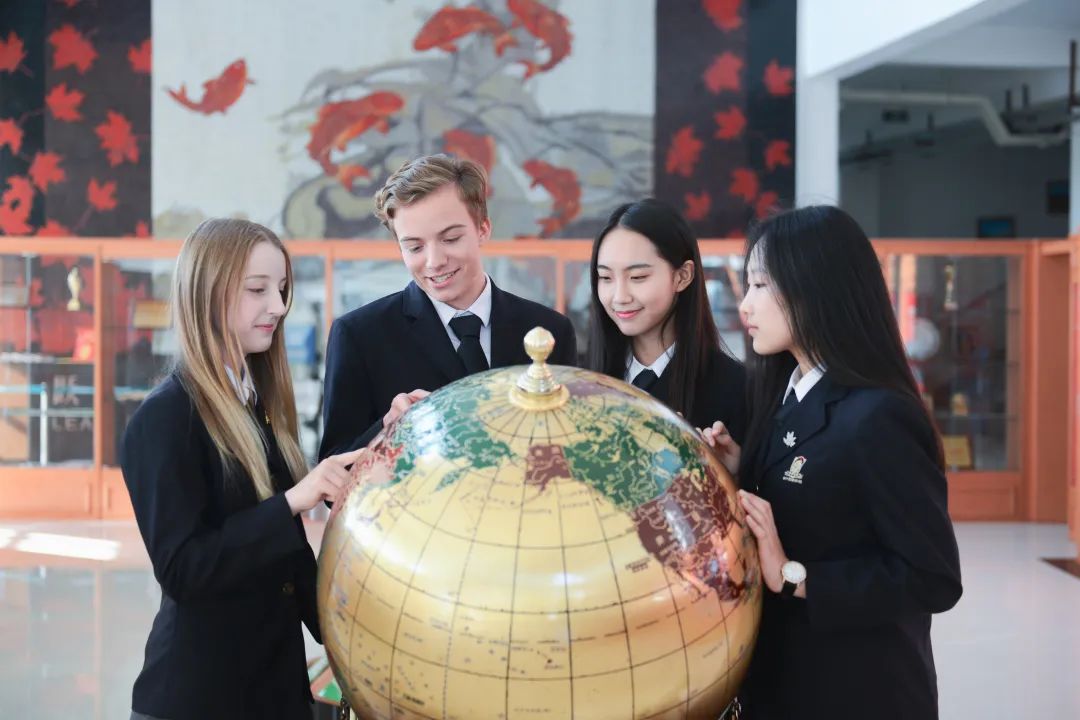 《中国教育报》刊发丨枫叶教育:培养具有中华情怀和国际视野的人才 上海枫叶教育:培养具有中华情怀和国际视野的人才
