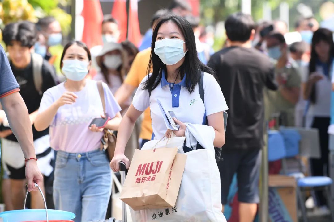 厚德高三、高四开学，清北学子送来祝福！                