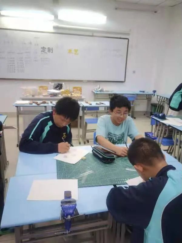 中加枫华国际学校初三毕业生邹春华的专访                