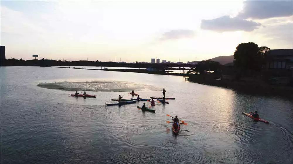 西浦附属学校初中部2022级新生班级团建                