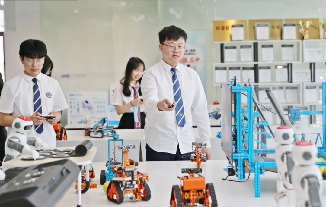 苏州外国语学校昆山校区高中国际部2022秋季招生 “末班车”                