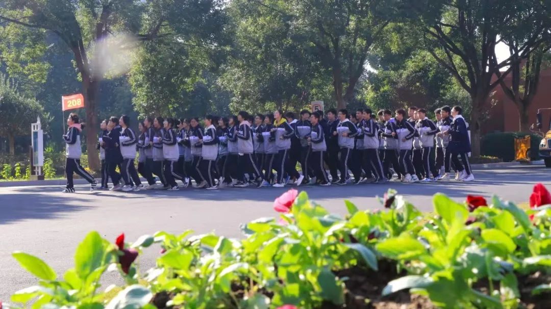 海亮实验中学毕业生吕子涵的高中生活故事分享                
