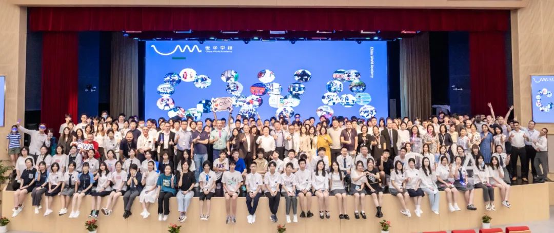 世华学校新生报到和毕业典礼回顾                