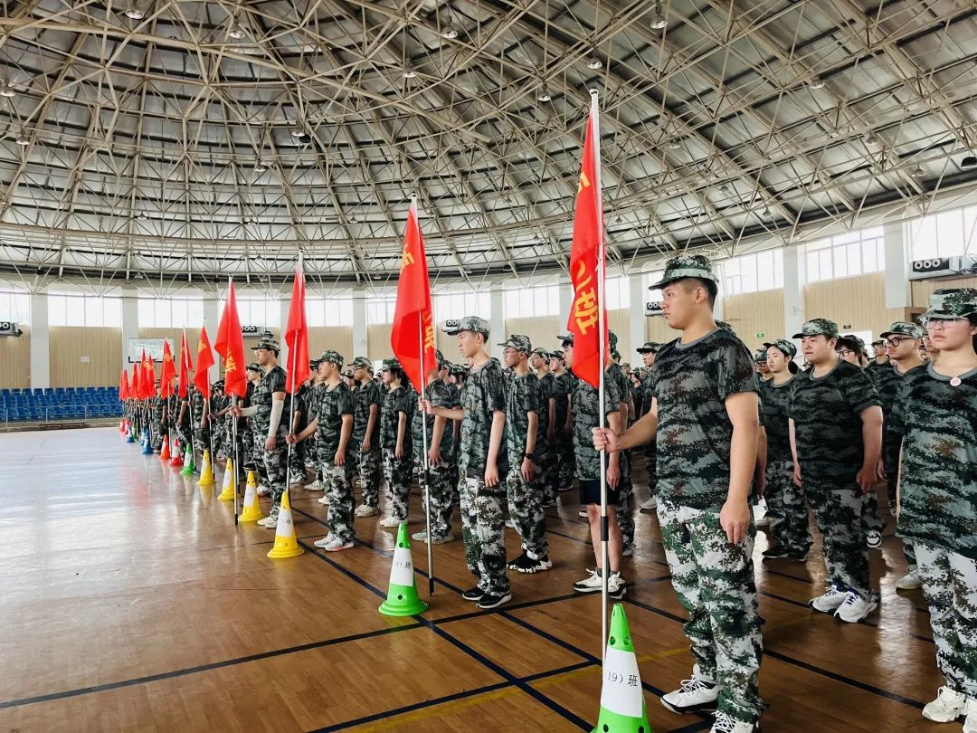 中加枫华国际学校2022级高一新生军训开营仪式                