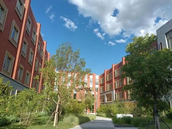 北京德闳学校宿舍环境好不好?看宿舍装修图 _ 北京德闳学校
